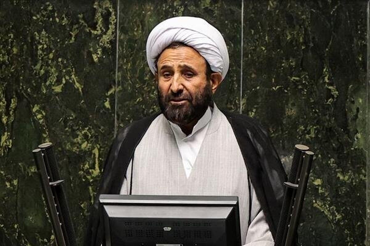 نماینده رفسنجان: چرا بند ناف اقتصاد را از دلار جدا نمیکنیم؟
