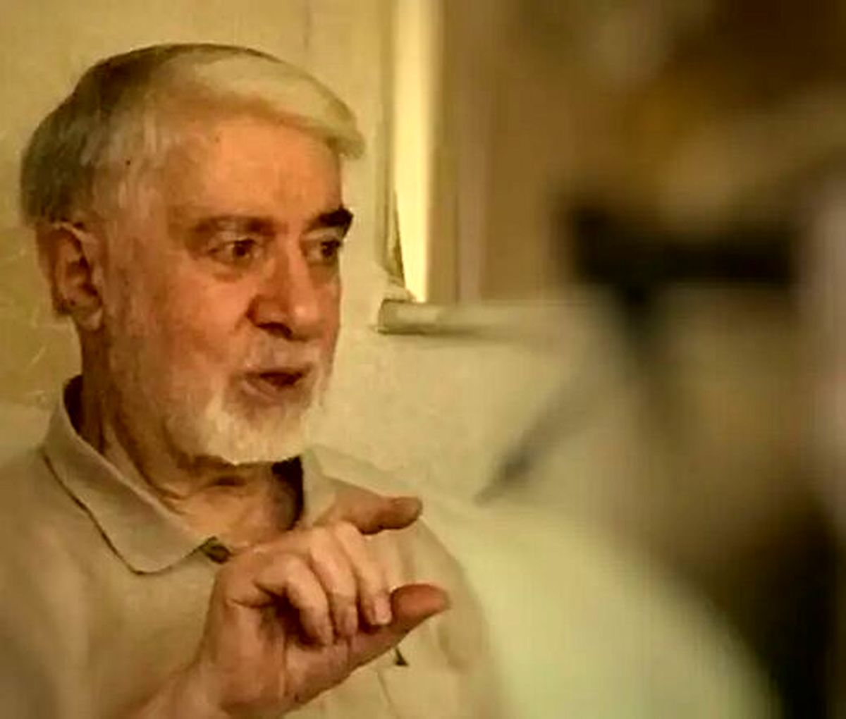 روزنامه دولت: چرا اصلاح طلبان، بیانیه میرحسین موسوی را محکوم نمی کنند؟

