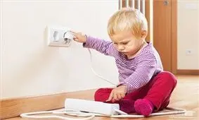 خطرهایی که کودکان را در منزل تهدید می‌کند