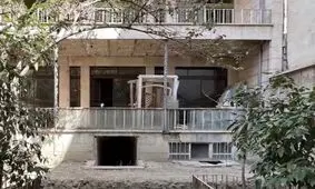 چراغ خانه فروغ در زمستان روشن می شود
