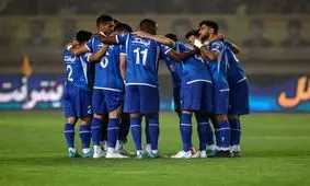 حاشیه‌های دیدار سپاهان-استقلال؛ درگیری بازیکنان، پرتاپ نارنجک و اعزام یک عکاس به بیمارستان