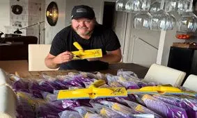 نامزد توپ طلا که جاروبرقی می‌فروشد! 