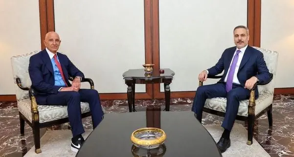 راز کفش‌های فرستاده آمریکا | چه چیزی پنهان شده بود؟ | جاسوسی با کتانی 