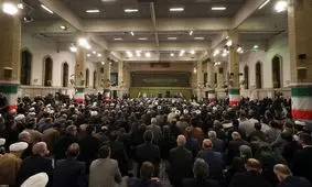 تیپ جدید محمود احمدی‌نژاد با کت چرمی و لاکچری