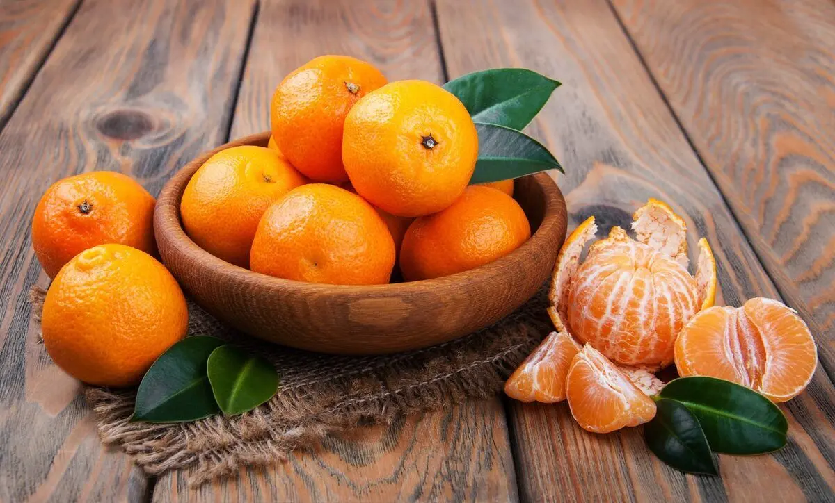 کدام میوه پاییزی پوست را لایه برداری می کند؟