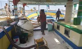 توقیف شناور حامل ۱۰۶ هزار لیتر سوخت قاچاق