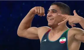 جشن و پایکوبی مردم مقابل خانه پدری رحمان عموزاد/ ویدئو