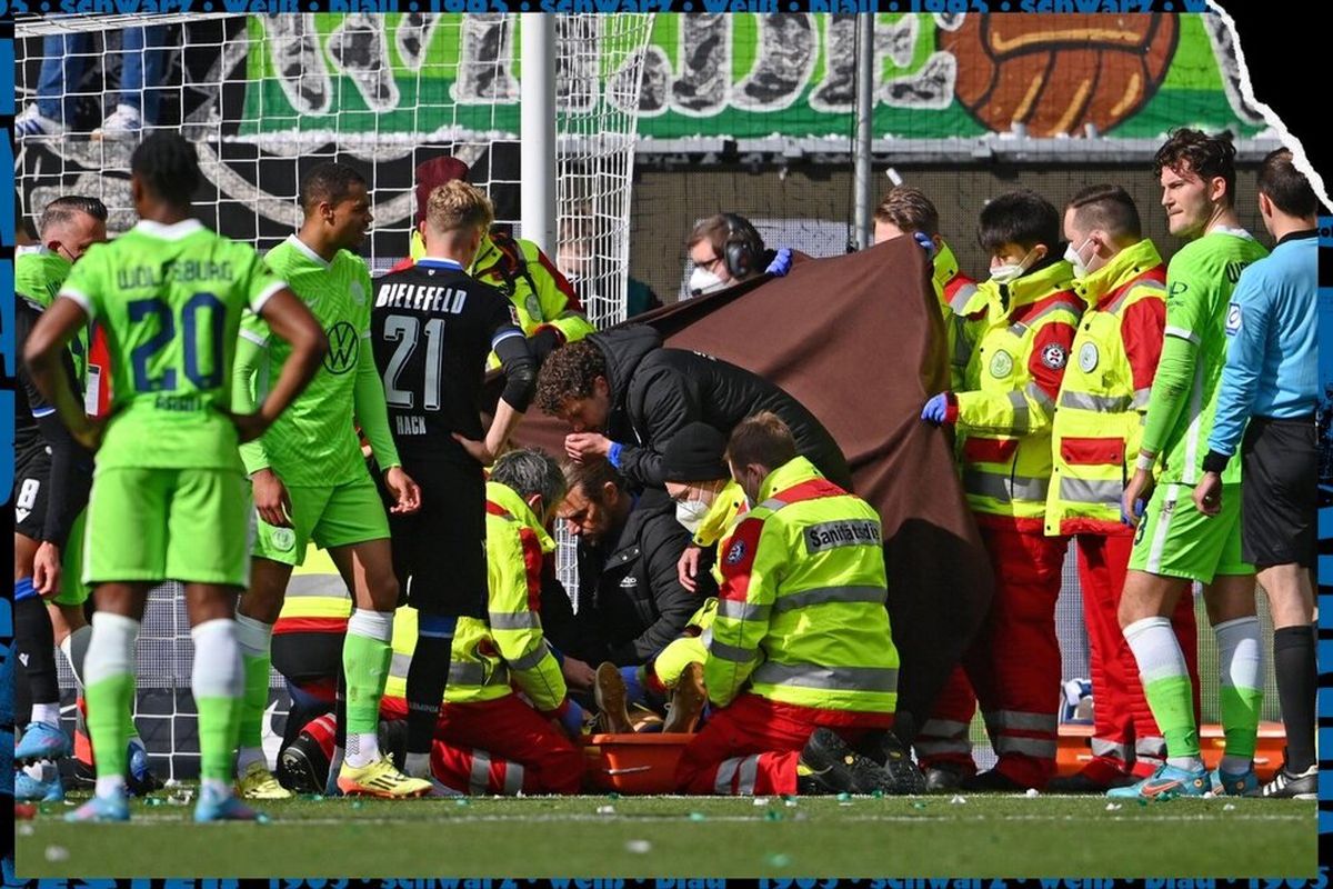 بیهوشی فوتبالیست سوئیسی بر اثر ضربه در بوندس لیگا/عکس