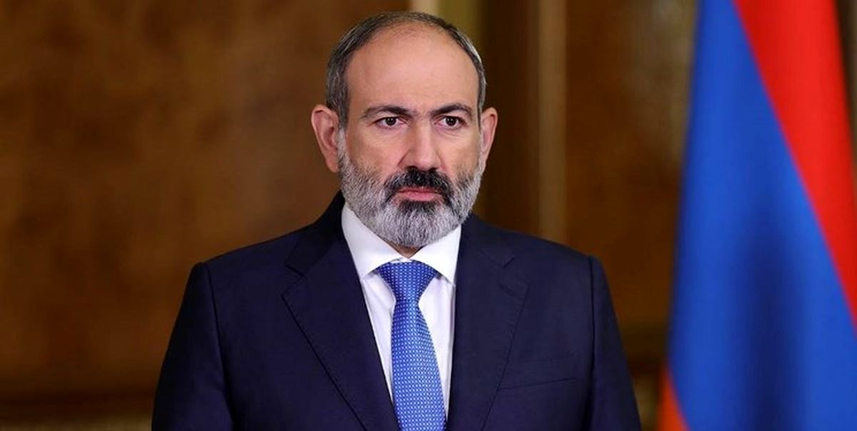 نخستوزیر ارمنستان، وزیر دفاع را برکنار کرد