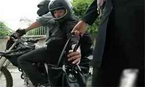 نقشه عجیب پسر عاشق برای دختر نقاش ثروتمند