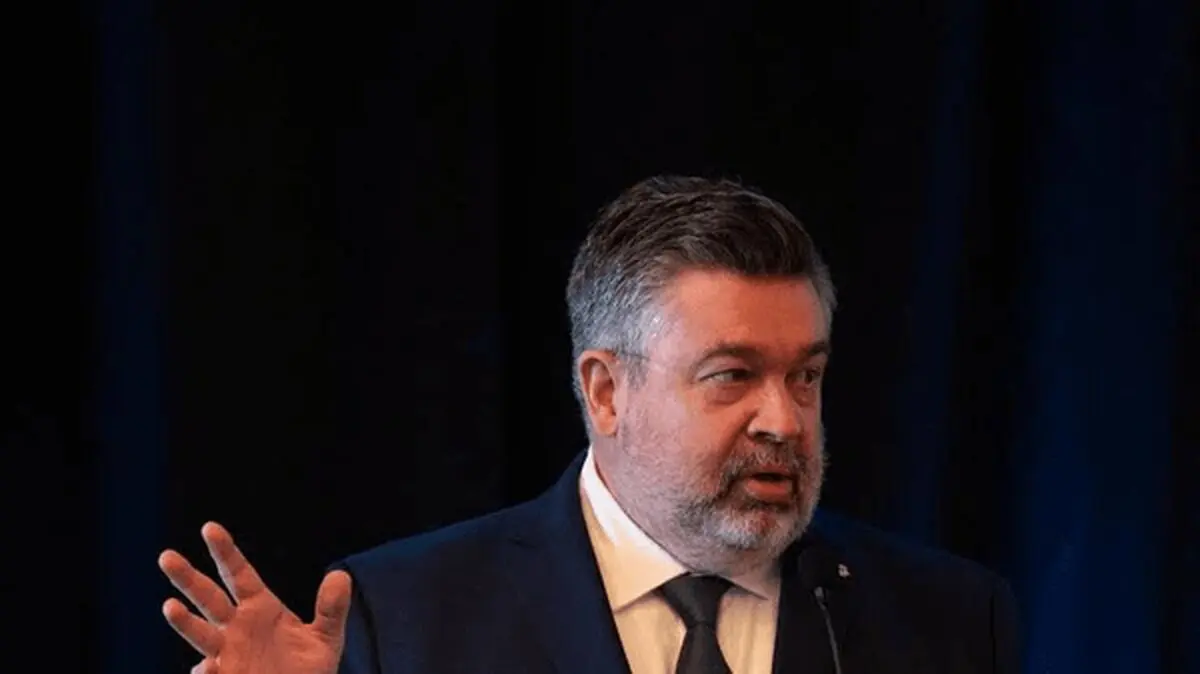 ترامپ یک مشاور ارشد خود را برکنار کرد