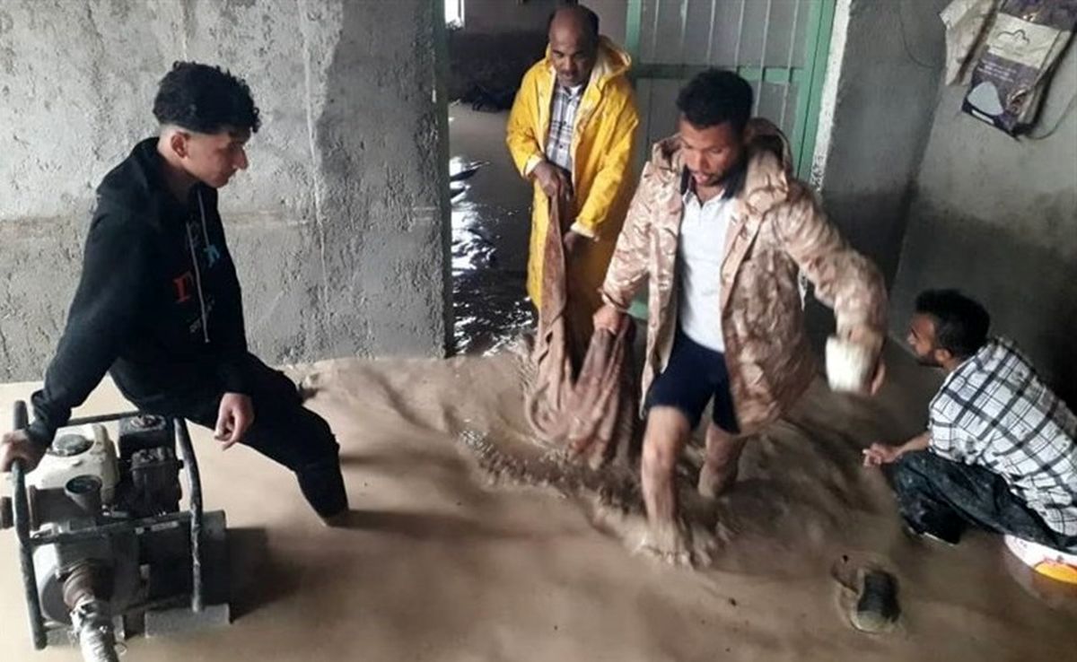 سیلاب روستای "حاجی خادمی" میناب را در برگرفت 