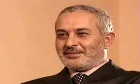 مادر آقای بازیگر خودش را حلق آویز کرد