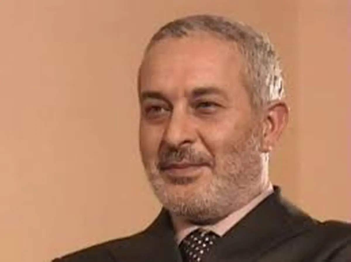 مادر آقای بازیگر خودش را حلق آویز کرد