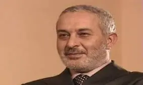 مادر آقای بازیگر خودش را حلق آویز کرد