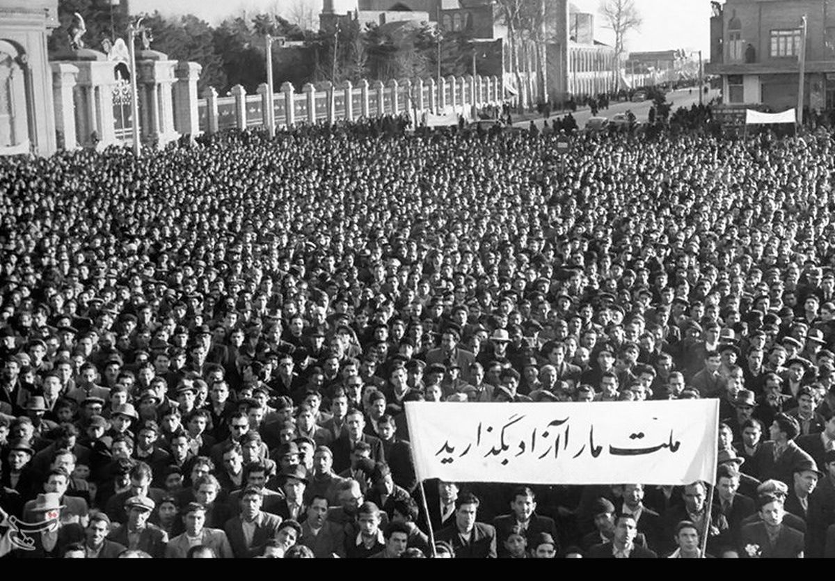 قیام ۳۰ تیر؛ کفنپوشانی که تاریخ را تغییر دادند / روزی که وحدت مردم کمر کودتا را شکست
