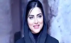 سفر در زمان؛ تیپ «هلیا امامی» در ورزشگاه نیوکمپ بارسلون؛ دهۀ 90