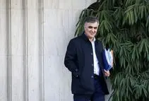 کارنامه فرزین: ۳ سال ۱۰۰ هزار تومان