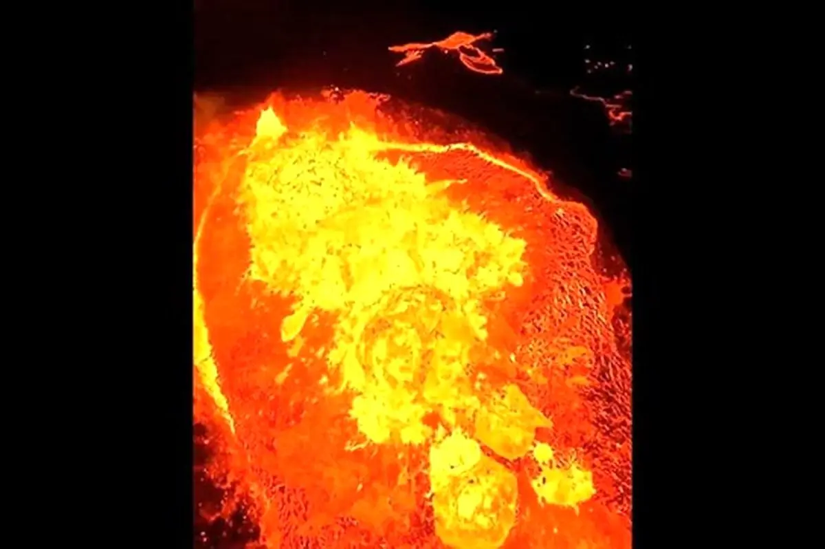 فوران آتشفشانی که یک پهپاد هزار دلاری را بلعید/ ویدئو