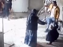 حمله گروهی به زوج سالخورده در اهر؛ پیرمرد جان باخت/ ویدئو 