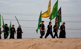 استفاده از جوراب ضخیم برای جلوگیری از تاول زدن پا در پیاده‌روی اربعین/ مرتب آب بنوشید

