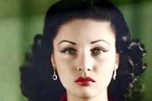سفر در زمان؛ «شاه و همسر مصری اش در حال قدم زدن در تهران»؛ سال 1318 