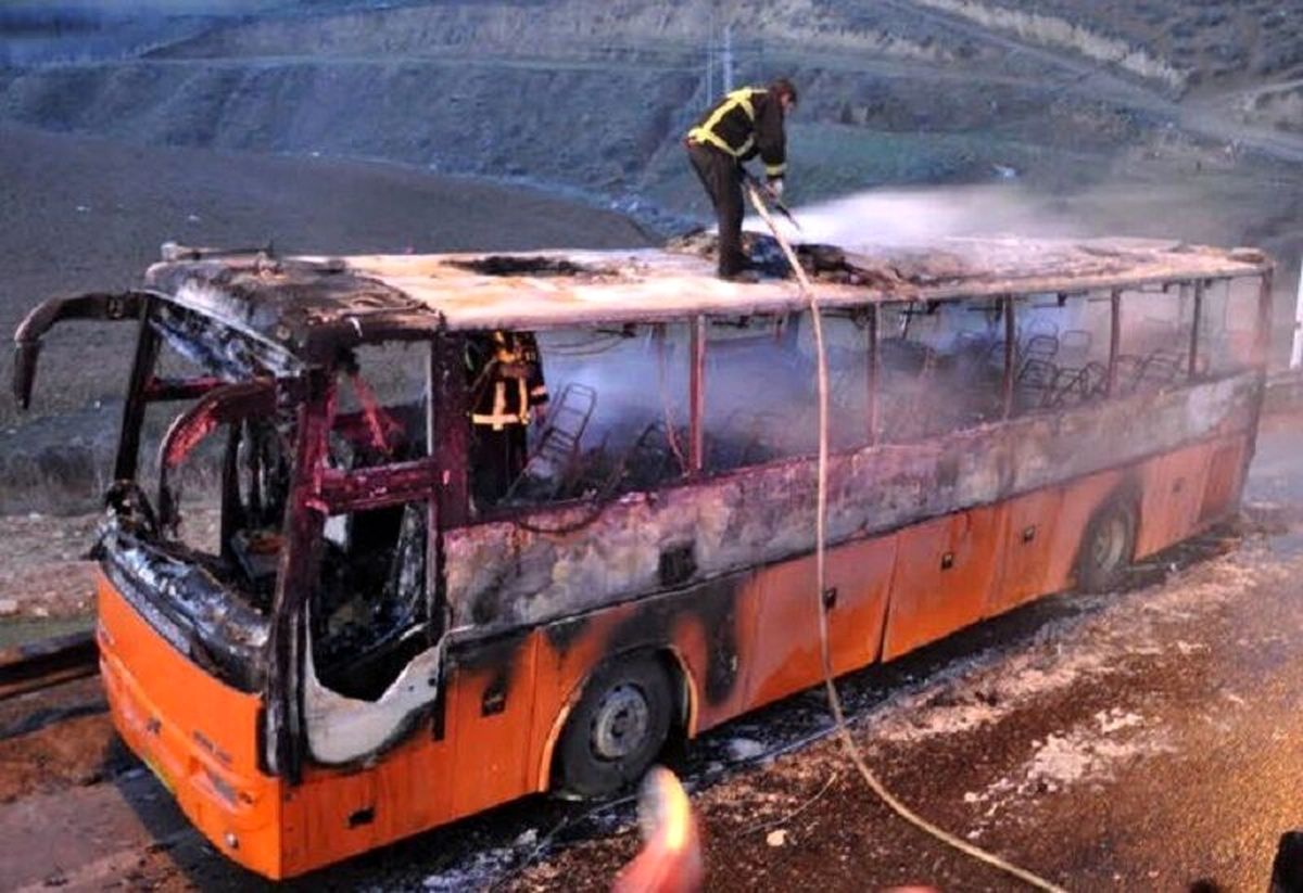اتوبوس بازیکنان این تیم به‌طور کامل در آتش سوخت