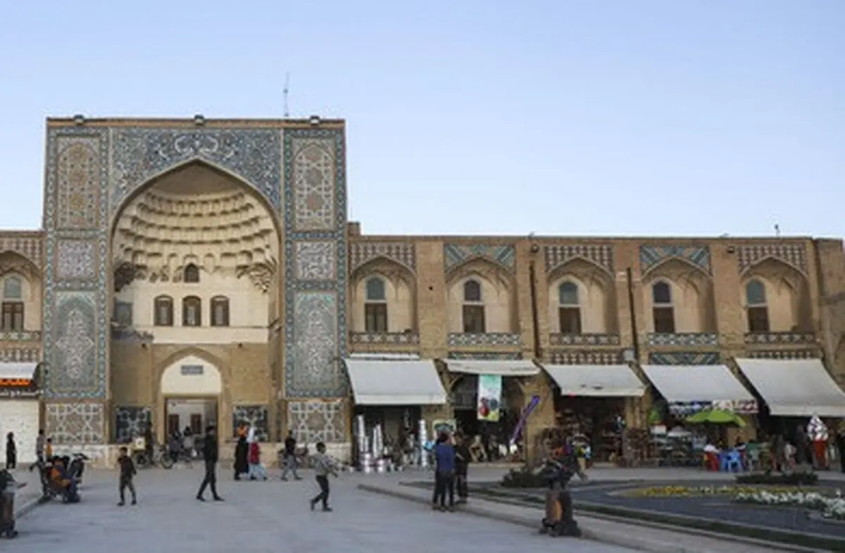 تجمع امروز جمعی از بازاریان و کسبه شهر کرمان/ برخی از لیدرهای به حاشیه کشیدن اعتراضات، بازداشت شدند