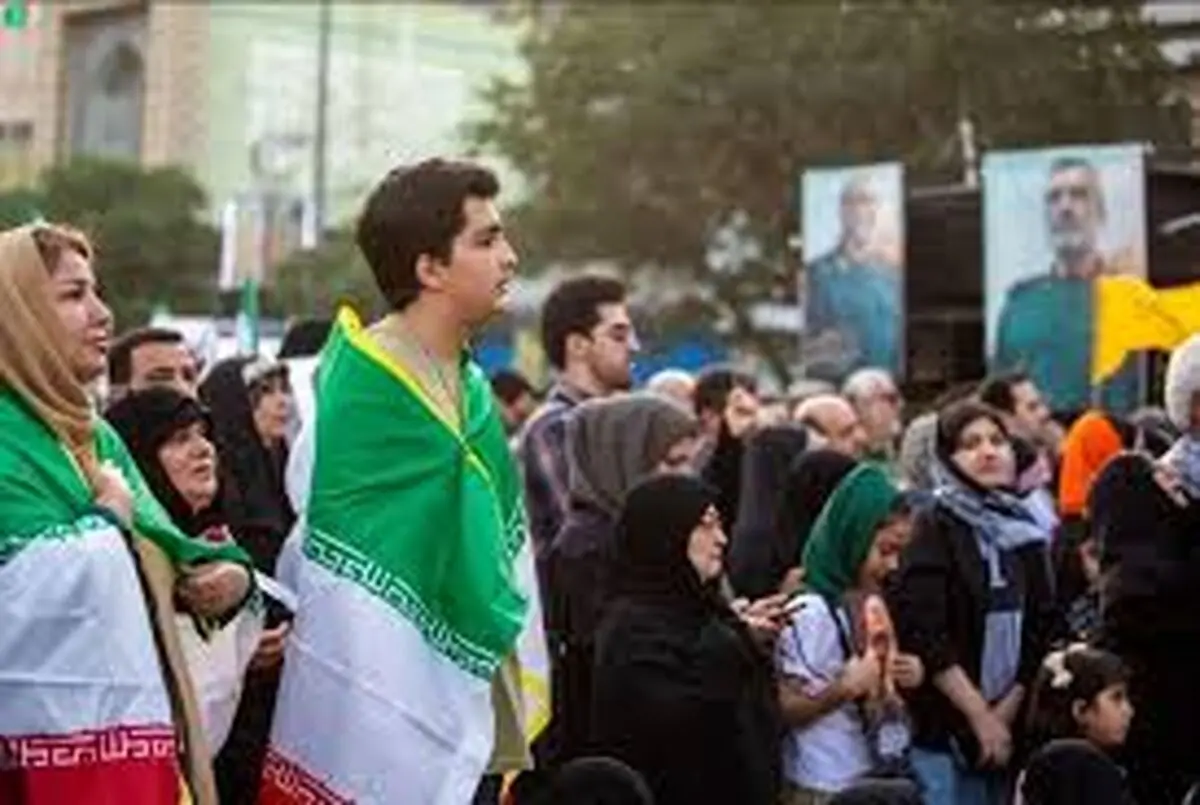 روزنامه اصولگرا: چرا عده ای دائما به مردم القا می کنند که مسئولان کشور، نفوذی و مرعوب هستند؟