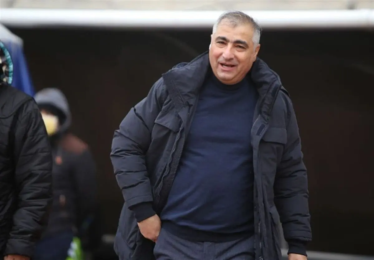 ساکت الهامی: بحث من و نساجی دلی است و قرارداد نبسته‌ام

