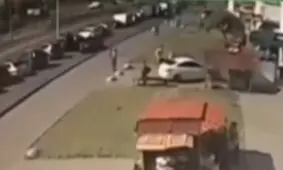 مرگ دردناک یک مرد به خاطر دنده عقب ناگهانی راننده ناشی/ ویدئو