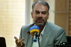 رشیدی کوچی: مجلس باید مقابل ممنوعیت واردات گوشی آیفون بایستد