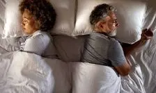 اینطوری بخوابید، احتمالا طلاق می‌گیرید