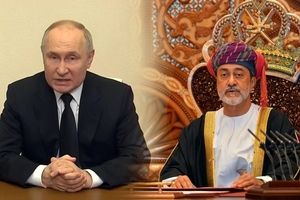 وقتی پوتین نحوه استفاده از هدفون ترجمه را به پادشاه عمان آموزش می‌دهد/ ویدئو