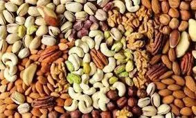 آجیل شب یلدا به یک میلیون تومان هم رسید/ بیش از ۷۰ درصد مردم توان خرید آجیل را ندارند