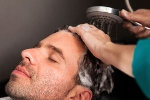 هشدار به آرایشگران ایتالیایی برای صرفه‌جویی در مصرف آب: دو بار سر مشتری را بشویید جریمه می‌شوید