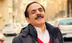 حضور آقارشید در چایخانه حرم امام رضا(ع) و خدمت به زائران حرم مطهر رضوی/ ویدئو