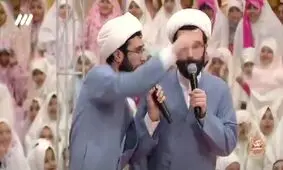 جو عجیب دو طلبه در جشن تکلیف دختران در حسینیه معلی/ ویدئو