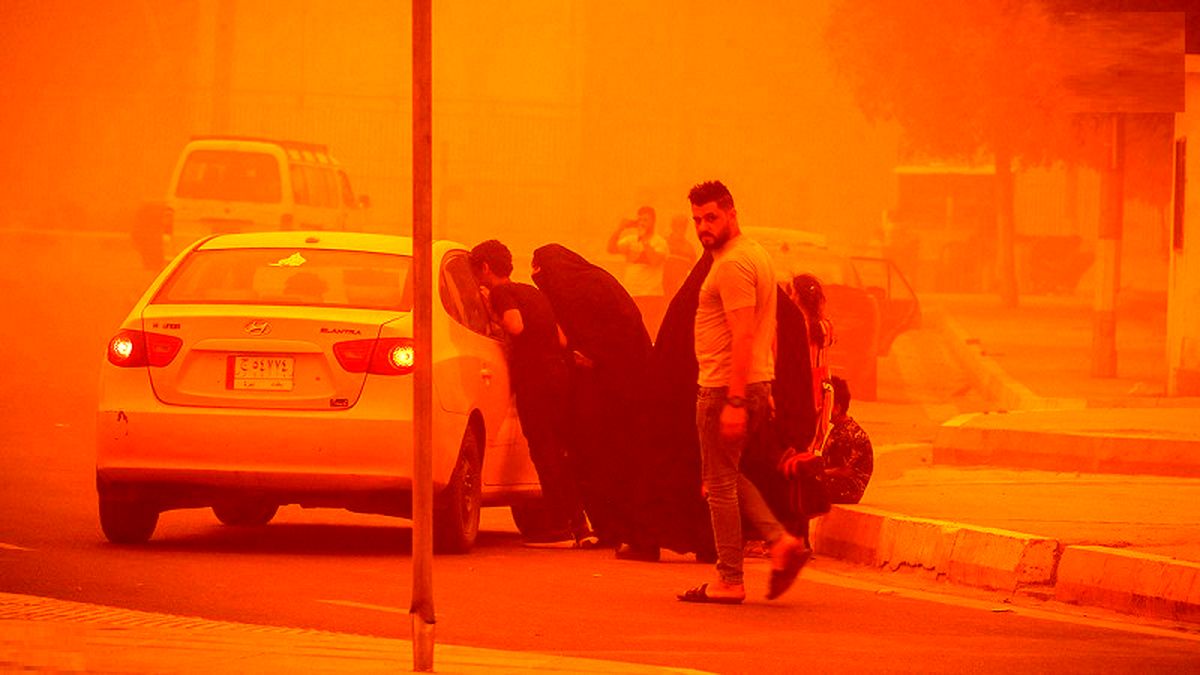طوفان نارنجی؛ عراق در تسخیر ریزگردها/ ویدئو