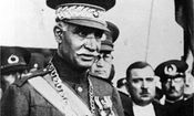 سفر در زمان؛ «رضاخان در روز اول سلطنت اش در کاخ گلستان»؛ سال 1305لب