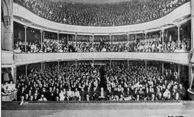 سفر به ایران قدیم؛ هنرمندان تئاتر ایران در دهه‌ی سی خورشیدی