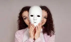 اختلال شخصیت نمایشی چیست؟

