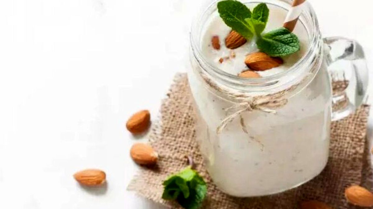 ۴ نوشیدنی که به کاهش وزن در خواب کمک میکنند