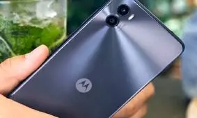 موتورولا E13 از راه رسید 