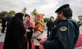 ون های گشت ارشاد به خیابان‌ بر نمی گردند