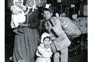 عکس‌هایی از مهاجرت به آمریکا؛ ۱۲۰ سال قبل