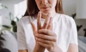 این زنان زودتر به بیماری های خودایمنی مبتلا می شوند
