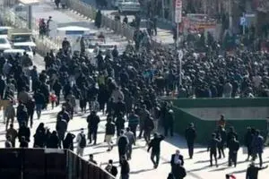 سیر تا پیاز اعتراضات جمعه؛ تجمعات کم‌رنگ، اغتشاشات خشن‌تر شد / از پرچم‌سوزی تا حضور نوجوانان در میان اغتشاشگران / کدام شهرها ناآرام بود؟