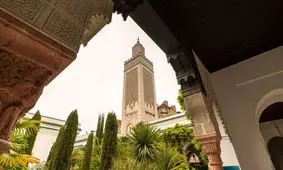 اهانت به چند مسجد در پایتخت فرانسه