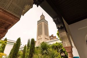 اهانت به چند مسجد در پایتخت فرانسه